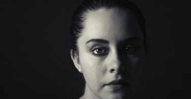 10 Signs You are Trauma-Bonded With A Narcissist