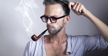 7 Places Where Narcissists Show You Exactly Who They Are